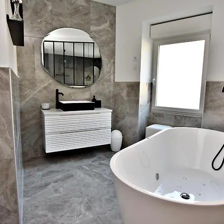 Arum Classee 3 Etoiles Avec Terrasse Lejlighed